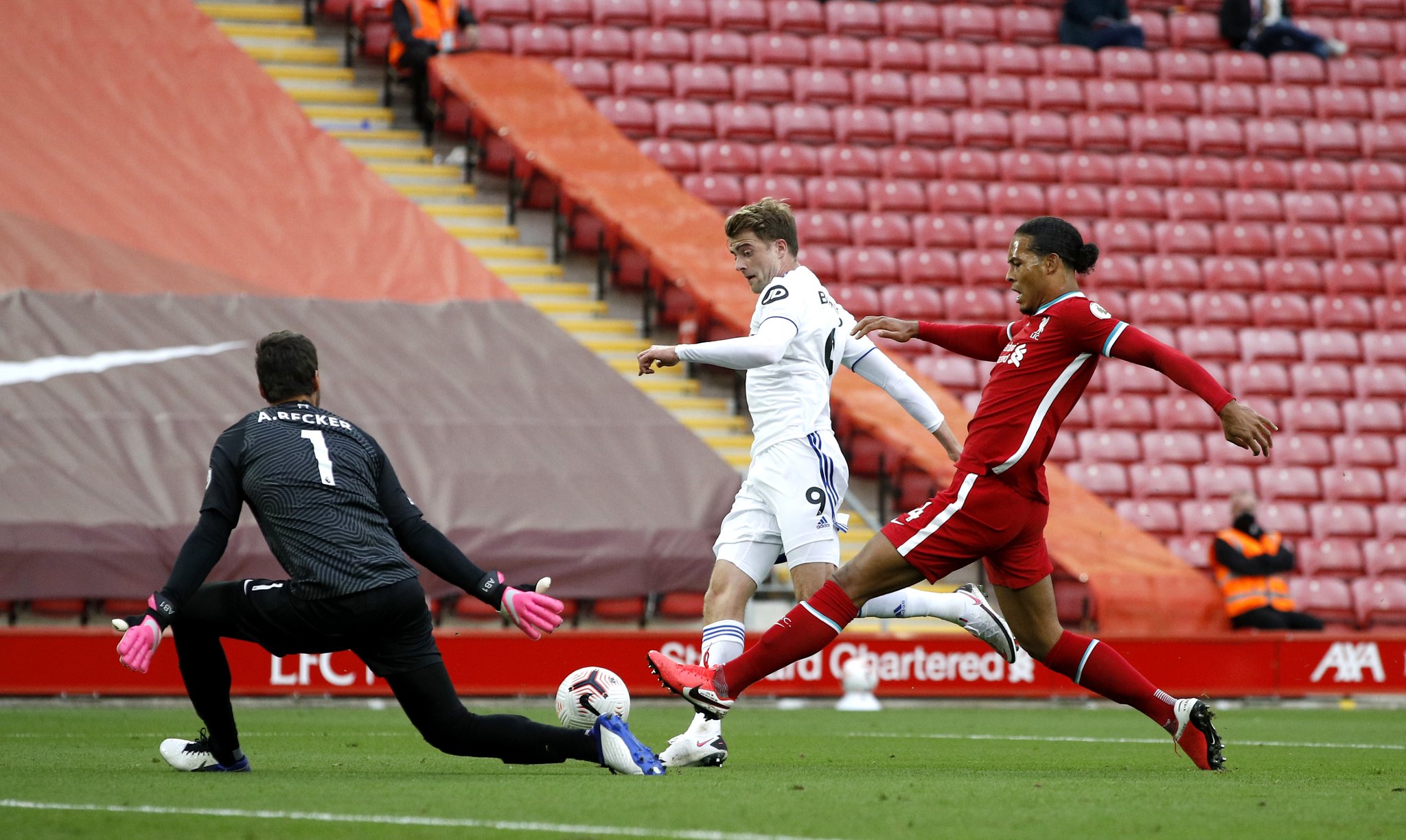 政策在其执 政策在其执